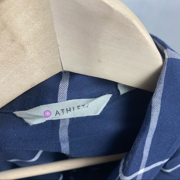 Athleta Brand Plaid Pullover Blouse Sz S Navy - Picture 2 of 4